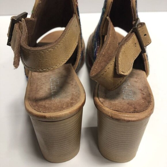 Roper Multicolor Patterned Sandals - Picture 4 of 6